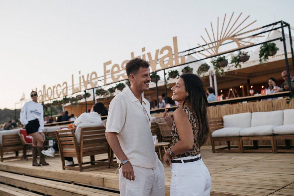 01dbee47-ae23-45cd-a2e5-82af4626b8ea